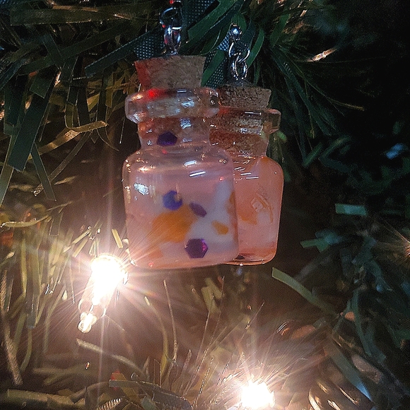 Potion Bottle Earrings 🌌 - Picture 2 of 3